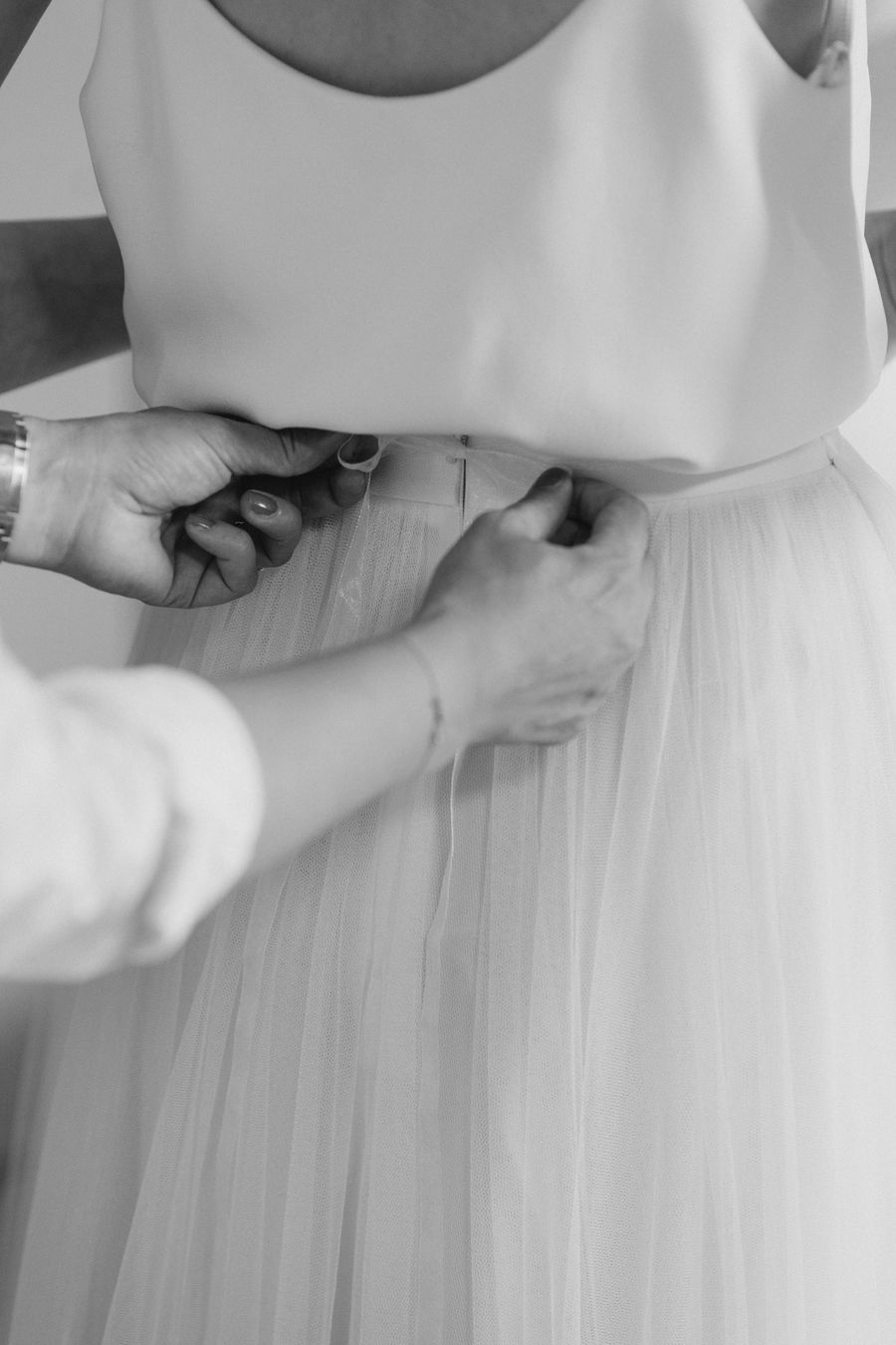 Simone beim Getting Ready der Braut Simone beim Getting Ready der Braut