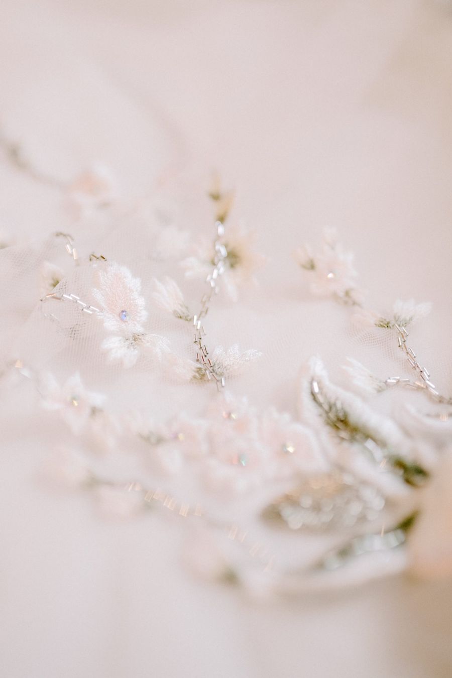 romantische Blütenstickerei romantische Blütenstickerei