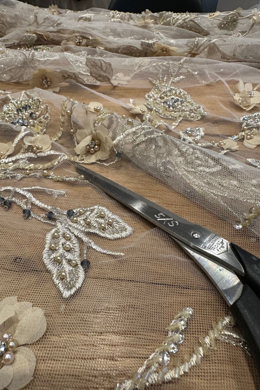 Spitze für Brautkleid wunderschöne 3D Spitze für eine besondere Brautkleid Anfertigung