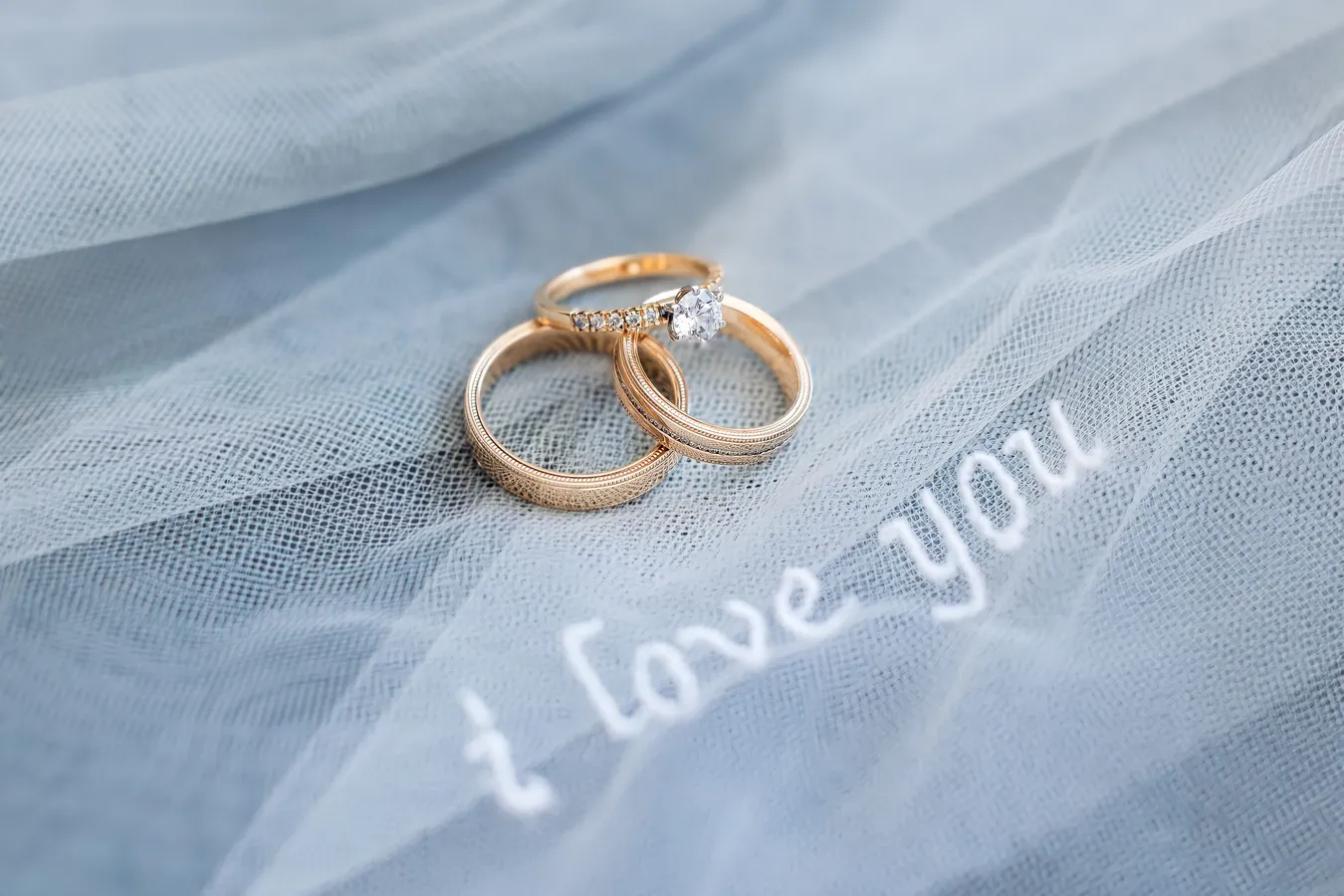 Ringe von 123 Gold individualisierter Schleier mit I LOVE YOU